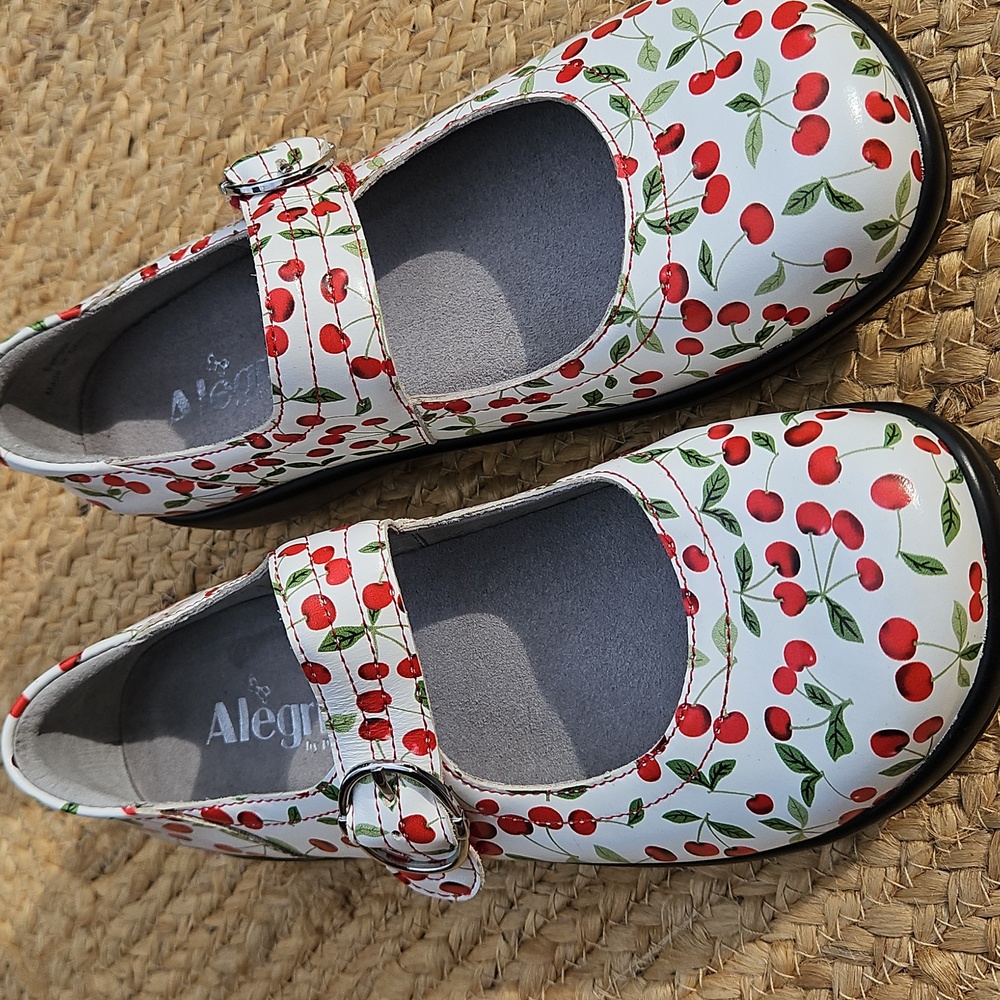Alegria Cherry Print MaryJane Platform Shoes‎ Sample Size 7 - Picture 3 of 16